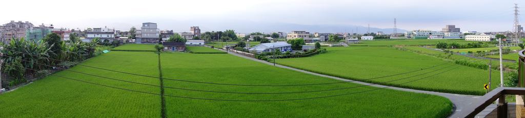 青田日光 羅東包棟民宿 Luodong Exteriör bild